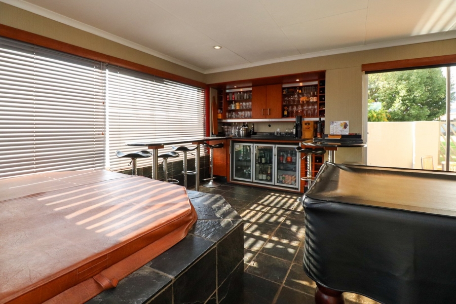 4 Bedroom Property for Sale in Wilkoppies North West